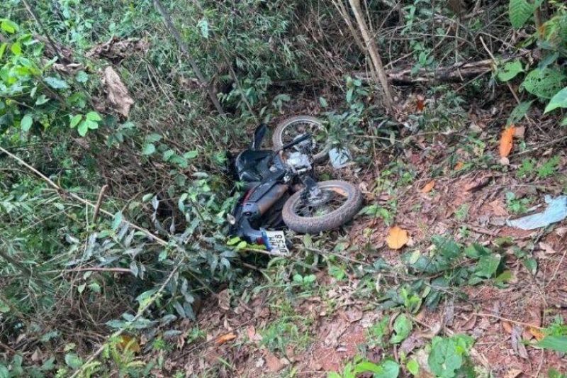 Moto furtada é recuperada pela PM em Rolim de Moura