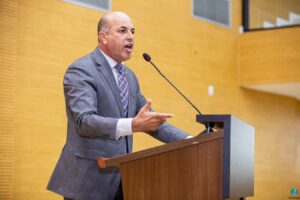 Em discurso firme, Ismael Crispin questiona prioridades e cobra debates que garantam o futuro de Rondônia