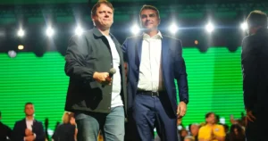Tarcísio joga com Flávio sem tirar os olhos de 2030, avalia centrão