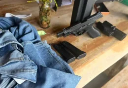 PF apreende quatro armas e investiga tráfico internacional em operação em Rondônia